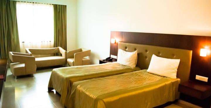 The Verda Saffron Hotel Mangalore Exterior photo